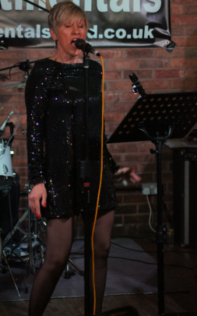 Lisa L Worth - Photo 2