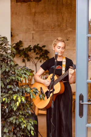 Aimee Lambert  - Photo 5