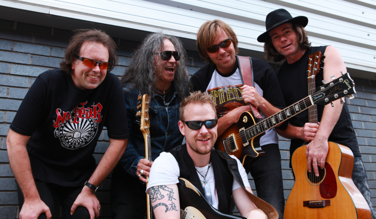 THE AIR GUITAR BAND - Photo 8