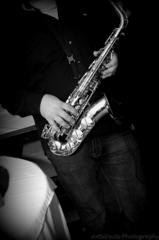 Solo Sax Player to accompanying your DJ 