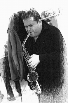 Solo Sax Player with Backing Tracks 