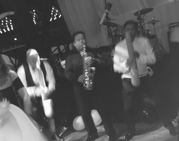 Solo Sax Player with Backing Tracks  - Photo 3