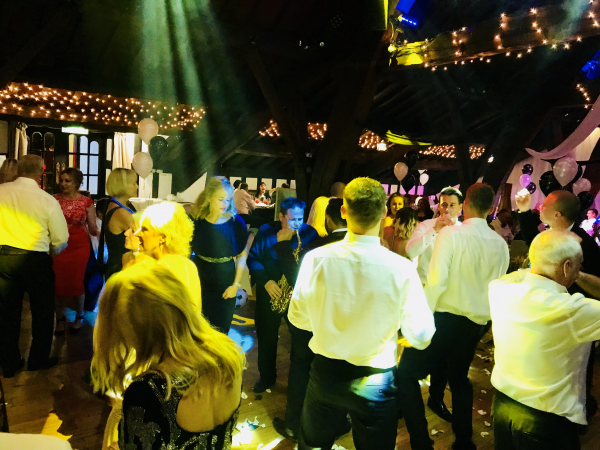 Solo Sax Player with Backing Tracks  - Photo 13