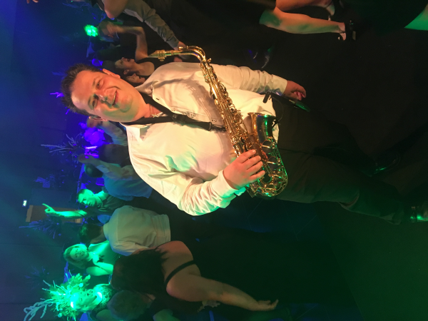 Solo Sax Player with Backing Tracks  - Photo 14