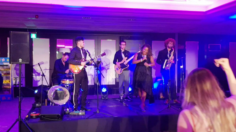 Sleeke Band - Photo 3