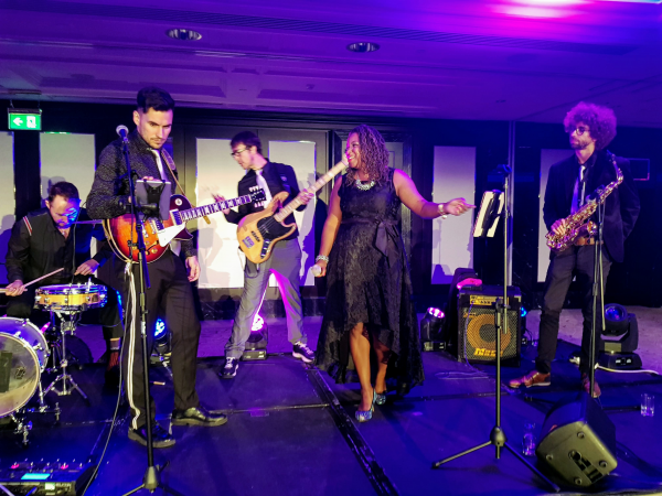 Sleeke Band - Photo 6