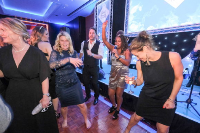 Sleeke Band - Photo 9