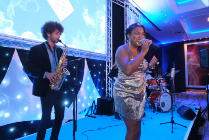 Sleeke Band - Photo 11