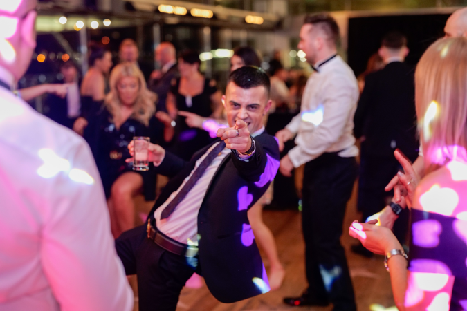 White Premium Party Package - Photo 2