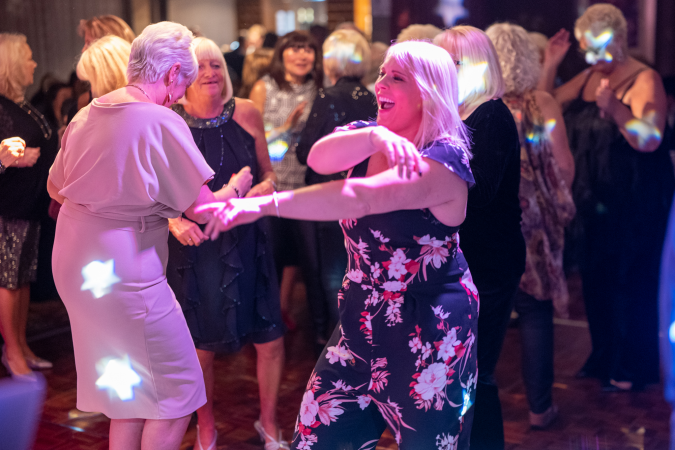 White Premium Party Package - Photo 6