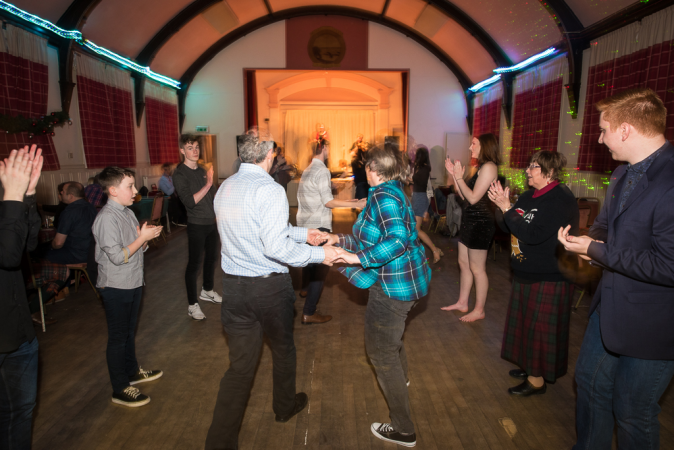 Dancing Feet Ceilidh Band - Photo 3