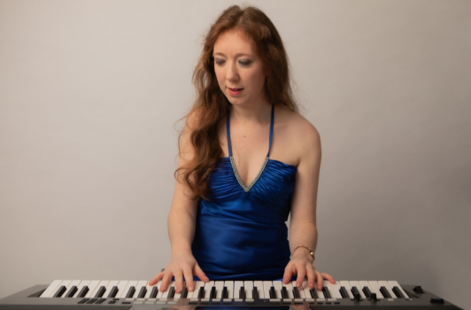 Amore Music - Pianist