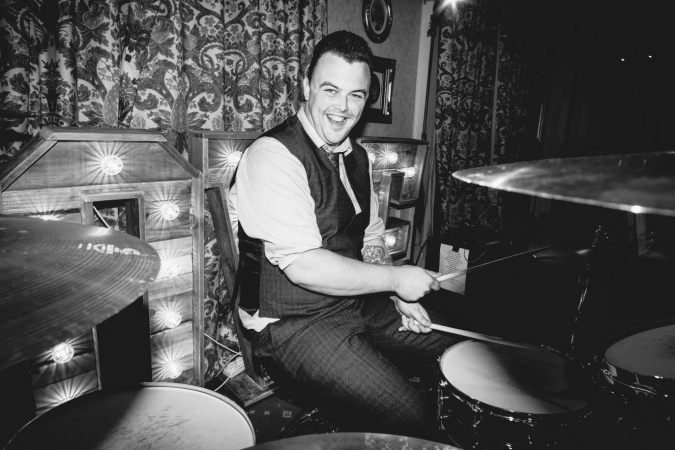 Jimmy & The Hound Dogs - Photo 3