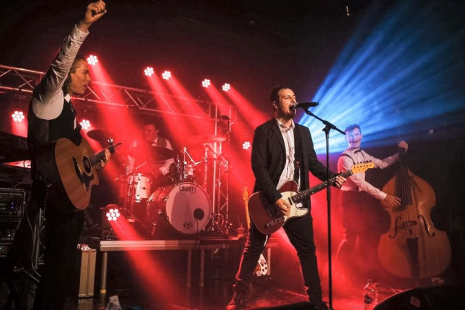 Jimmy & The Hound Dogs - Photo 5