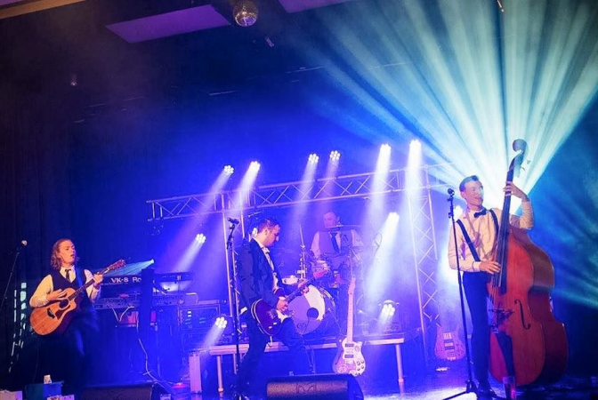 Jimmy & The Hound Dogs - Photo 6