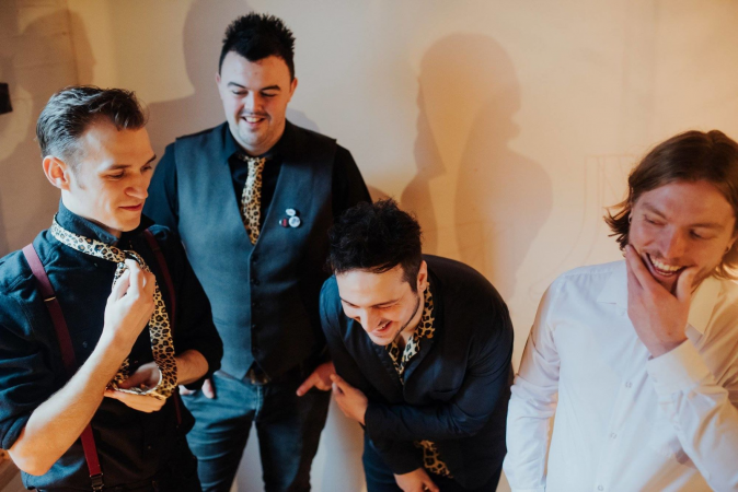 Jimmy & The Hound Dogs - Photo 10