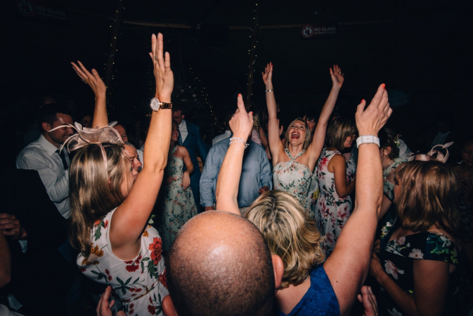 Jimmy & The Hound Dogs - Photo 12