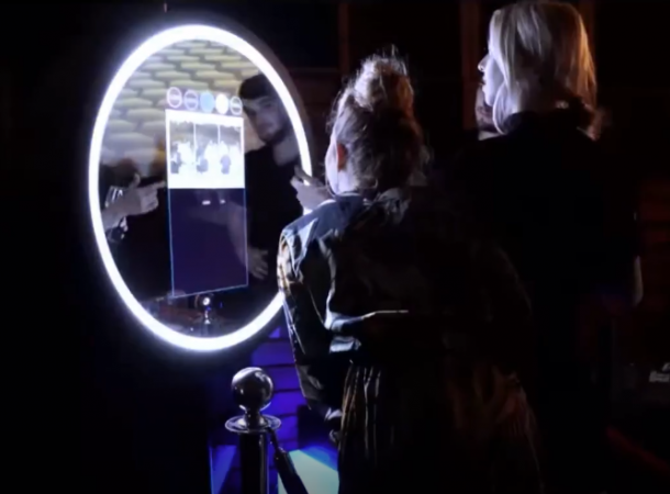 Luxury Beauty Mirror Booth - Photo 19