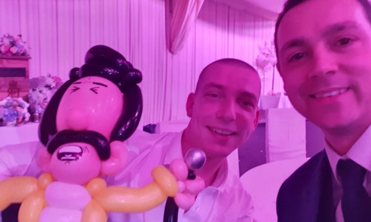 Nick Twist - Magician and Balloon artist - Photo 12