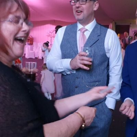 Nick Twist - Magician and Balloon artist - Photo 5