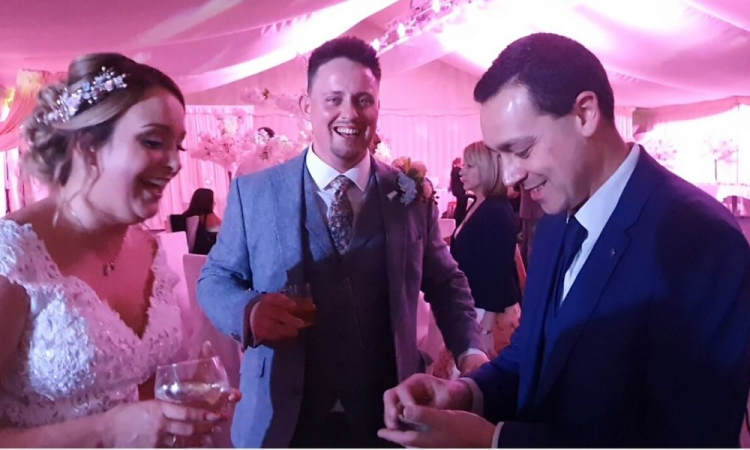 Nick Twist - Magician and Balloon artist - Photo 13