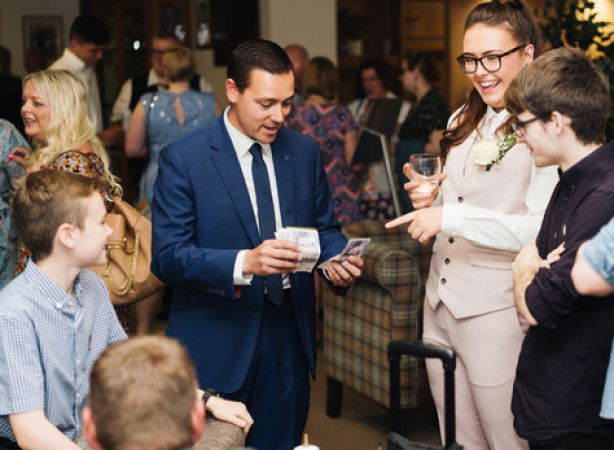 Nick Twist - Magician and Balloon artist - Photo 16