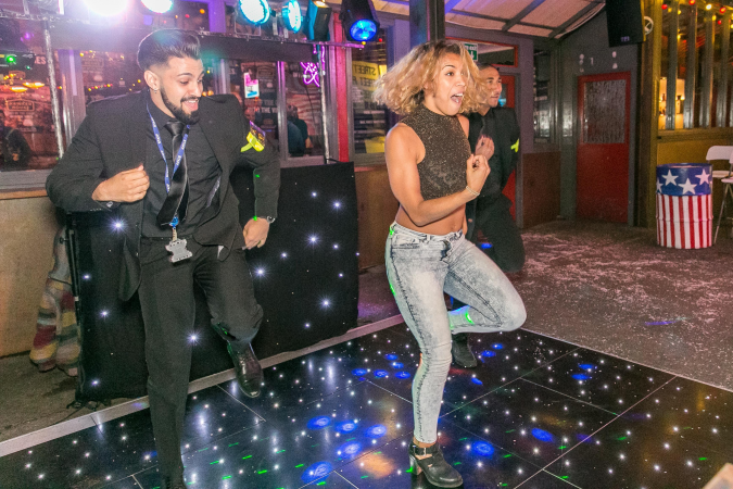 Surprise Dancing Security Guards / Cleaners!  - Photo 3