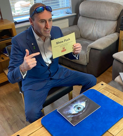 Virtual online show for the family   - Photo 3