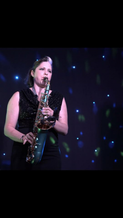 Lucy Harvey - Photo 2