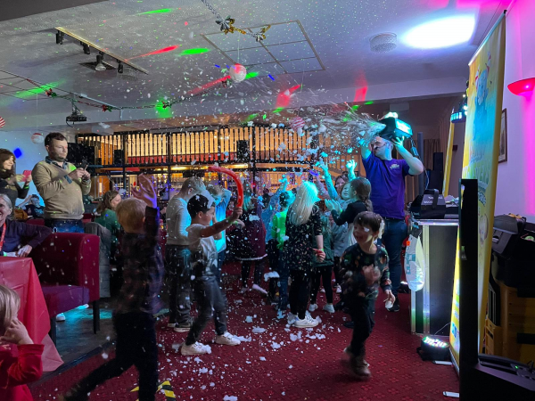 Party Monsters Entertainer - Photo 7