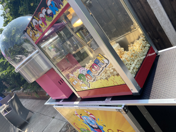 Party Monsters Entertainer - Photo 11