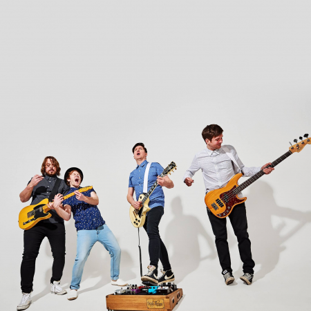 The Review - Photo 5