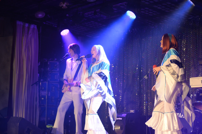 Kiss The Teacher - Photo 6