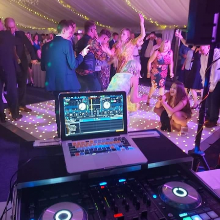 DJ Tony V  - Photo 4