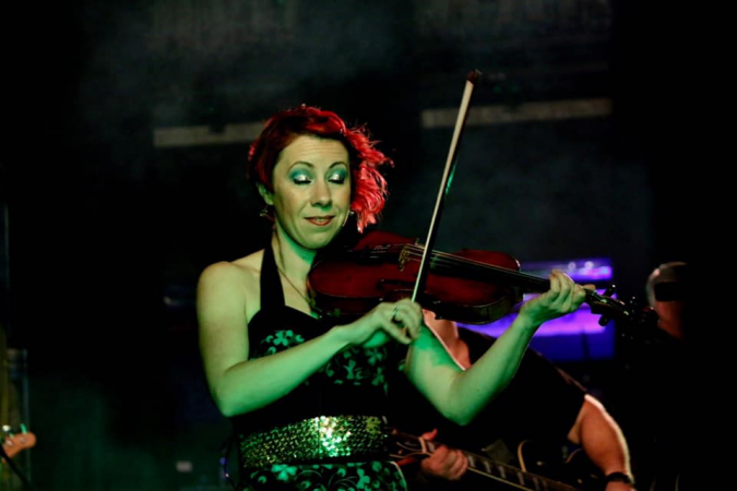 Lively Irish Band - Photo 2