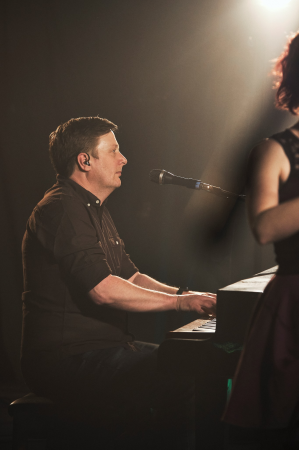 Lively Irish Band - Photo 16