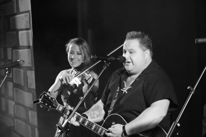 Lively Irish Band - Photo 6