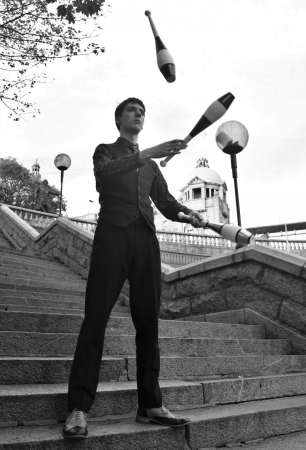 The Juggling Gent - Photo 5