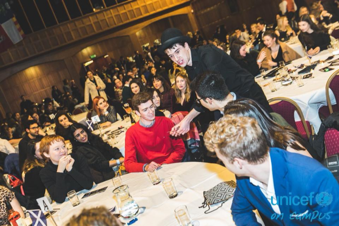 The Juggling Gent - Photo 7