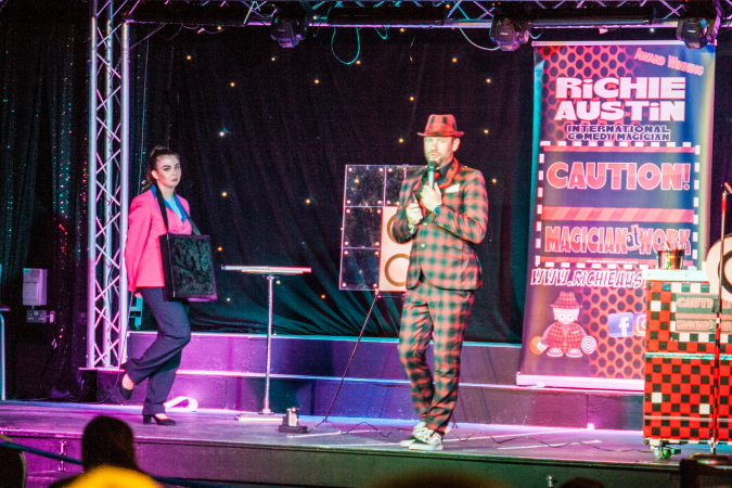 Richie Austin International Comedy magician  - Photo 10