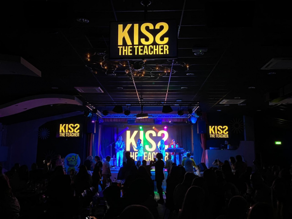 Kiss The Teacher - Photo 7