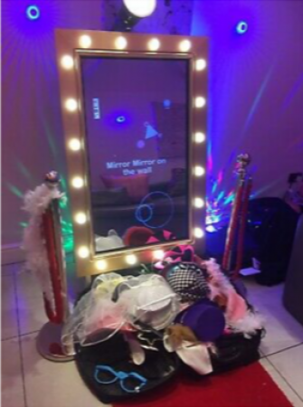 Magic Mirror Photo Booth - Photo 2