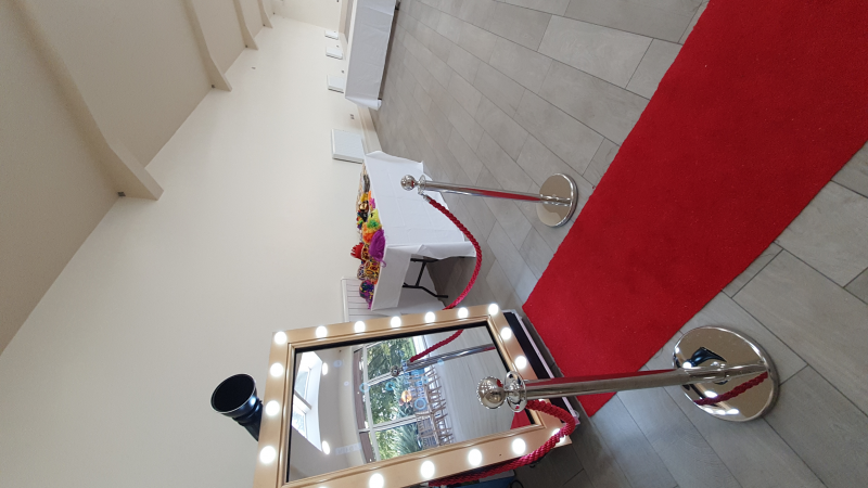 Magic Mirror Photo Booth - Photo 13