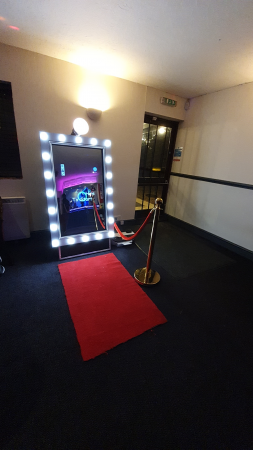 Magic Mirror Photo Booth - Photo 20