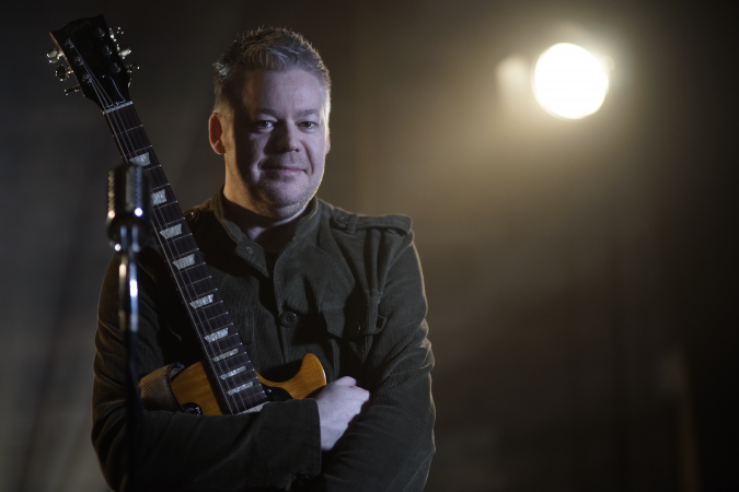Paul Wilson-Singer Guitarist and DJ. - Photo 4