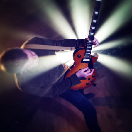 Paul Wilson-Singer Guitarist and DJ. - Photo 5