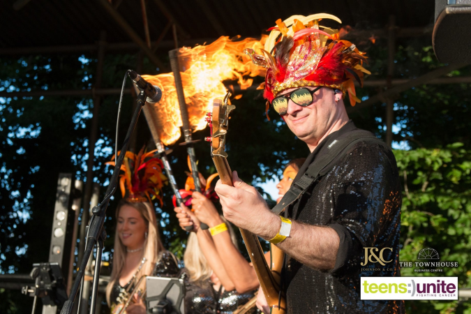 Uncle Funk's Disco Inferno - Photo 3