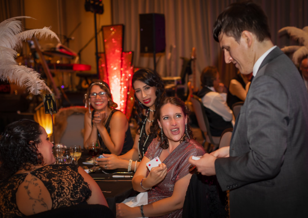 Alex Sprackling - Close-up Magician - Photo 2