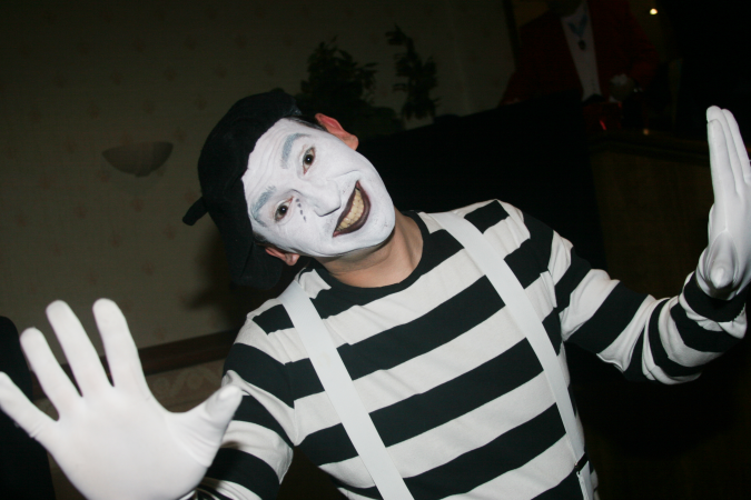 Robot Mime Entertainer - Photo 3