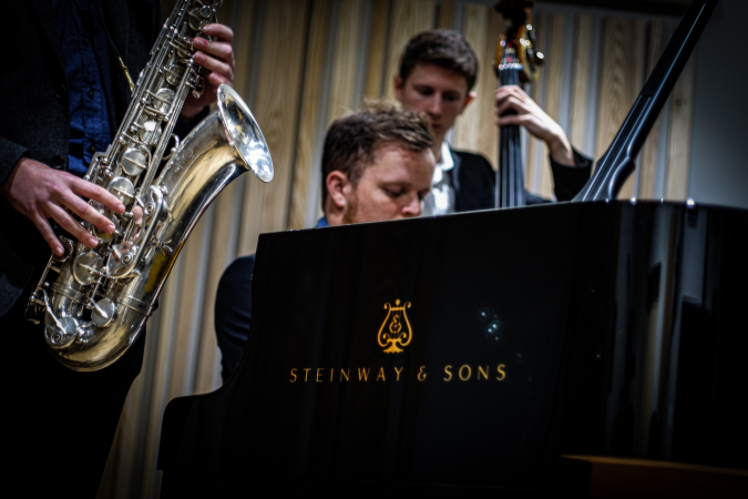 Bemsha Swing - Photo 3